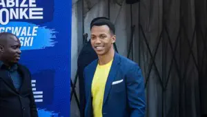 Mamelosi Sundowns chairman Tlhopie Motsepe reveals the club are in discussions with coach Miguel Cardoso over contract renewal