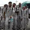 Carnaval sud-africain ! L’équipe nationale d’Afrique du Sud arrive en fanfare et en chansons pour le match d’ouverture de la Coupe du monde