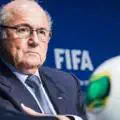 L'ancien président de la FIFA Blatter critique sévèrement l'organisation pour la gestion de la Coupe du monde