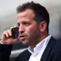 Grande indignation ! Rafael van der Vaart impliqué dans un scandale raciste après le match Pays-Bas - Japon