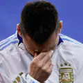 Strength of character! Lionel Messi broke down in tears during the match against Algeria due to his father's health