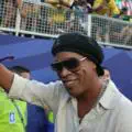Le retour du "magicien" ! Ronaldinho relance sa carrière de footballeur dans un club italien