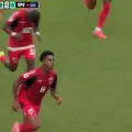 Coup franc sensationnel : le magnifique tir de Kevin Pina offre une avance précoce au Cap-Vert face à l’Uruguay