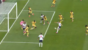 Comment ? Harry Kane manque le but à quelques mètres des cages du Ghana