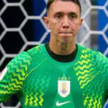 Cauchemar ! Muslera offre un but précieux à l'Espagne (Video)