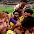 Moment touchant ! Casemiro marque contre le Japon et dédie son but à son fils dans les tribunes