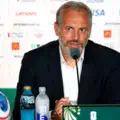 Tragédie après l'élimination de la Coupe du monde ! L'entraîneur de la RD Congo submergé par l'émotion en conférence de presse