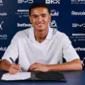 A rising star! Manchester City sign new goalkeeper