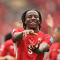 It's official! Johan Manzambi joins a new club