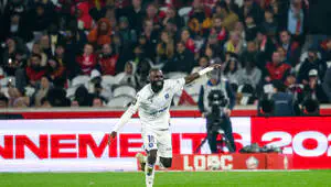 Lassine Sinayoko could join Paris FC  
