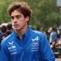 World Cup final fever hits the pit lane: Sainz and Colapinto show support for their national teams ahead of Belgian Grand Prix