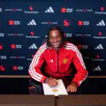 Officiel : Manchester United signe l'un des jeunes les plus talentueux de l'académie de Tottenham