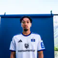 Bilal Nadir signs for Hamburg in the German Bundesliga