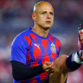 Chicharito revient ! L'attaquant légendaire deviendra le premier joueur de l'histoire du nouveau club