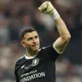 Emery works a miracle! Dibu Martínez stays at Aston Villa