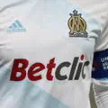 Cauchemar financier au Vélodrome ! Marseille risque une relégation forcée en Ligue 2