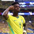 C'est officiel : Vinicius Junior signe au Real Madrid jusqu'en 2032