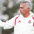 Mourinho est apparu au match du Real avec un œil au beurre noir. Que s'est-il passé ?