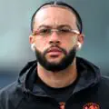 Memphis stays! Depay extends contract with Corinthians on unusual terms