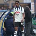 Le géant londonien rafle une pépite de Serie A ! Le phénomène de 18 ans file en Angleterre