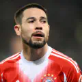 Retraite repoussée ? L'AS Rome s'active pour Raphaël Guerreiro