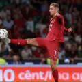 Even kings get furious! Ronaldo rages at himself after missing a golden chance