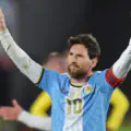 Des larmes, un but et un portrait dans le ciel ! Lionel Messi a disputé un immense match d’adieu avec l’Argentine