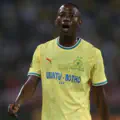 Kaizer Chiefs legend launches scathing criticism. Club bosses blamed for losing key midfielder