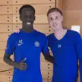 Le jeune talent sénégalais Souleymane Faye rencontre son idole à Chelsea