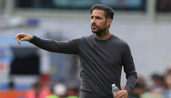 What a response! Cesc Fabregas blasts Manchester United question and defends Michael Carrick