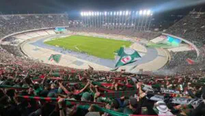 Ligue des champions de la CAF : la CAF rejette la demande de Rangers International de jouer le match contre le MC Alger à huis clos