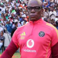 Départ officiel de Soweto. L’adjoint d’Orlando Pirates promu au poste d’entraîneur principal