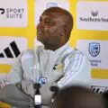 Mosimane rappelle des joueurs importants en sélection sud-africaine : la liste pour les deux matchs contre le Kenya dévoilée