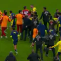 Fiery derby ends in chaos! Huge brawl erupts after Galatasaray beat Fenerbahce 2-1. VIDEO