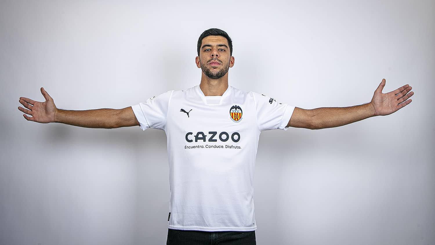 Nächster Transfer Im Anmarsch Fc Fans Dürfen Träumen Valencia Verteidiger Medizincheck Am Donnerstag - i31hmih