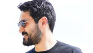 Manchester City midfielder signs contract with Barcelona