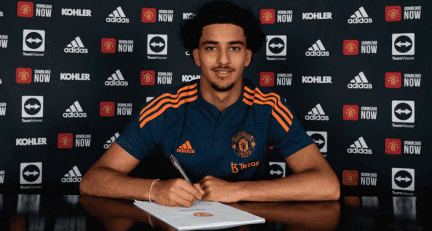 Zidane left Manchester United