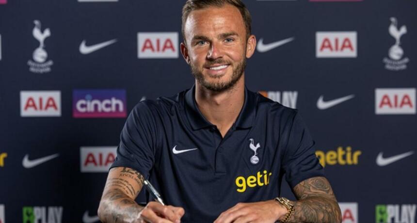 Tottenham Hotspur sign England midfielder