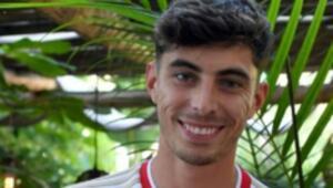 Arsenal buy Chelsea midfielder for €70m