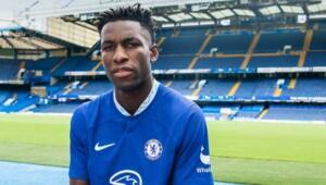 Chelsea announce signing of Senegalese striker