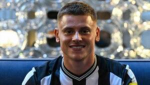 Newcastle announce signing of England midfielder