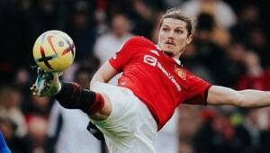 Borussia Dortmund reach deal for Bayern midfielder