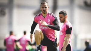 Ajax could sign Juventus legend