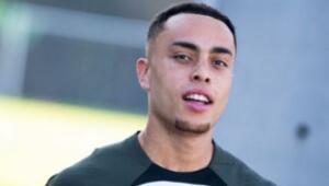 Barcelona set price for American defender Dest