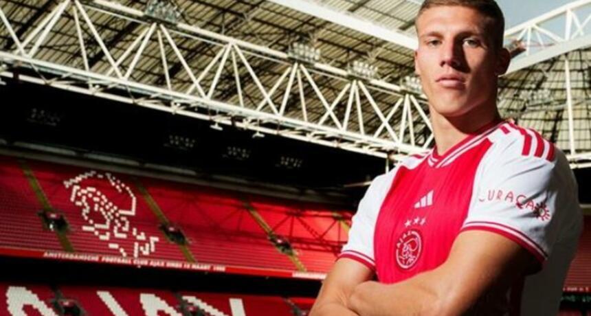 Ajax announce signing of Croatian defender