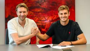 Bayer Leverkusen sign Croatia defender from Bayern Munich