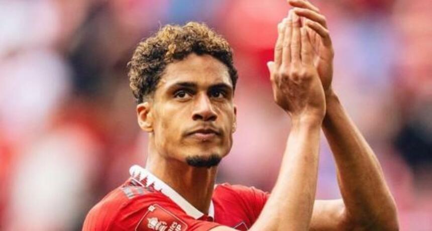 Manchester United permanently lose the main defender