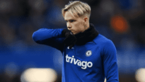 Almost brought two goals: Mudryk was severely criticized in England. VIDEO