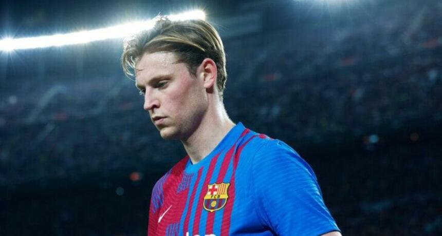 De Jong refuses to take a pay cut