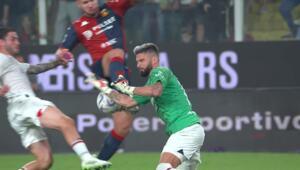 Milan beat Genoa in a match with two goalkeepers sent off